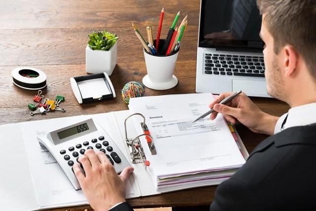 Hạch toán giá vốn hàng bán theo phương pháp kiểm kê định kỳ - Luật và Kế  toán LawKey